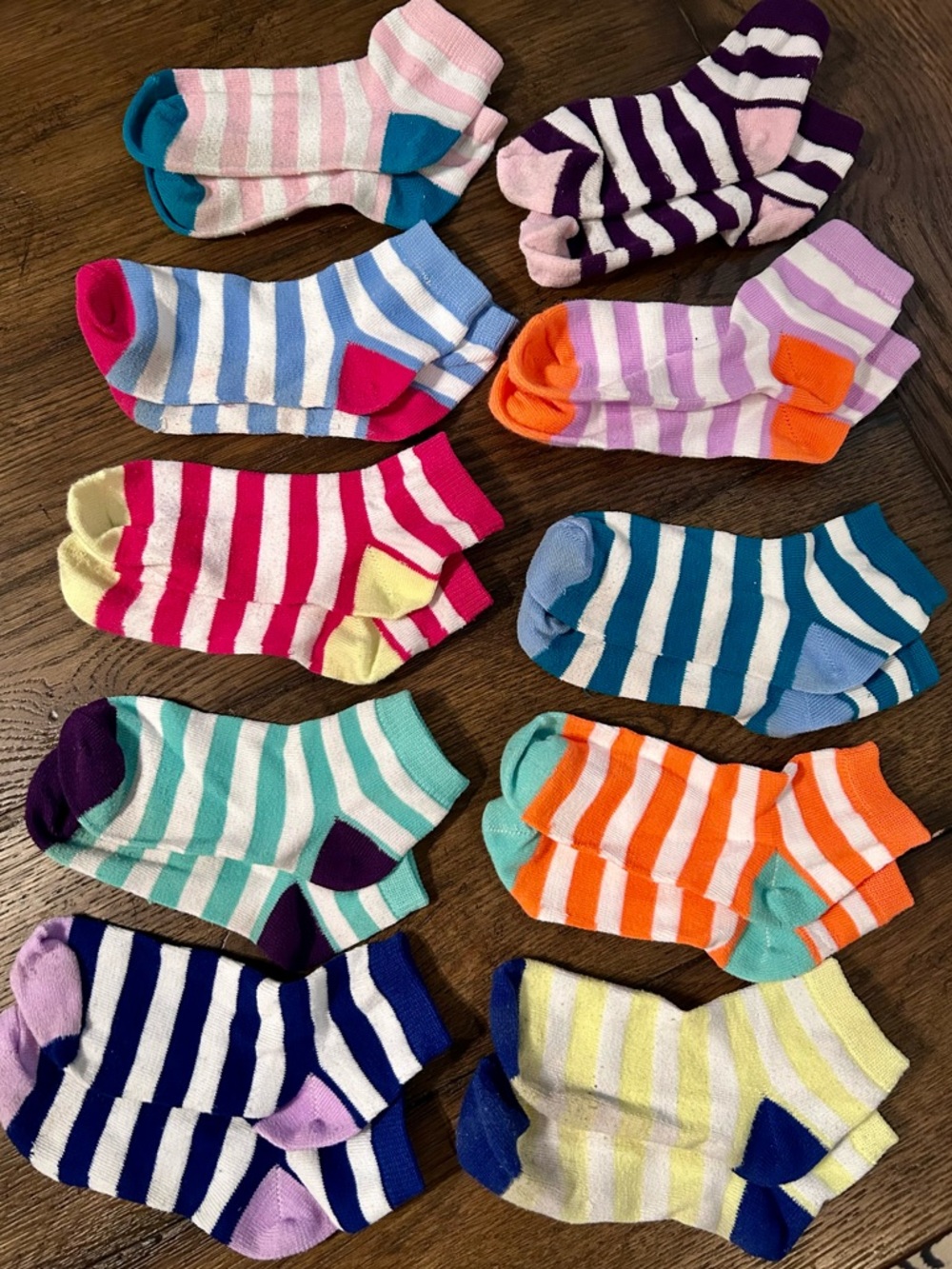 10 pack of striped multicolored girl socks! (6” from toe to heel)